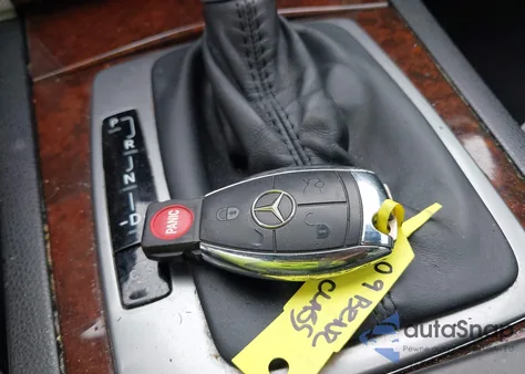 2009 Mercedes-Benz C 300 Luxury/Sport из США, поврежденный, VIN WDDGF54X79R069574